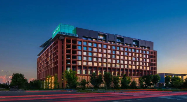 Отель Crowne Plaza Beijing Tongzhou by IHG, Забронировать Отель Тунжа район Пекина, рядом с Tuqiao Station