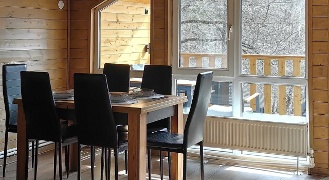 Апартаменты с балконом База отдыха WoodVillas
