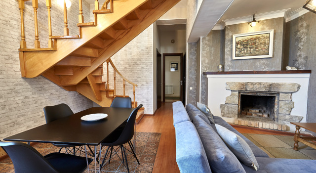 Neljän hengen duplex Sviitti parvekkeella Iliani Hotel