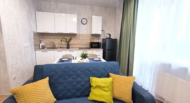 Uyutnaya Komfortnaya Malakhit Flat, Réserver Appartement Tioumen 
