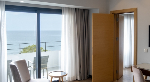 Люкс Business с балконом и с видом на море Ramada Plaza Hotel & Spa Trabzon