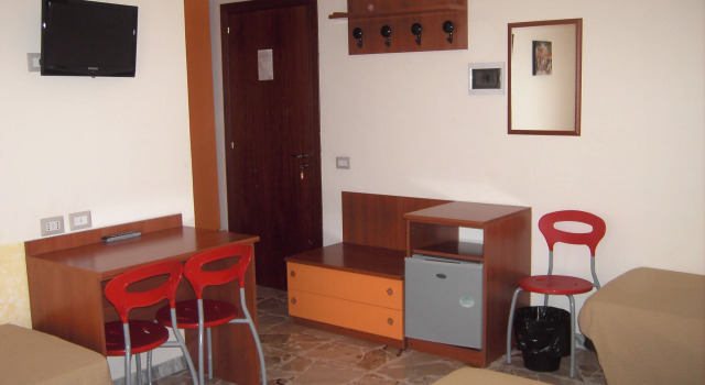 Четырёхместный номер Standard Мини-Отель Etna Inn
