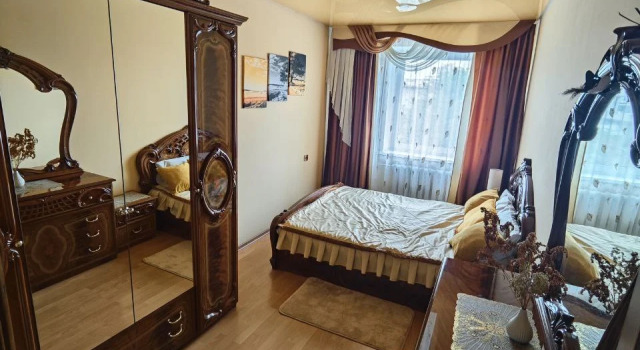 3-Kh Komnatnaya Ryadom S Baykal-Arenoy Flat, Prenota Appartamento Irkutsk Irkutsk Region