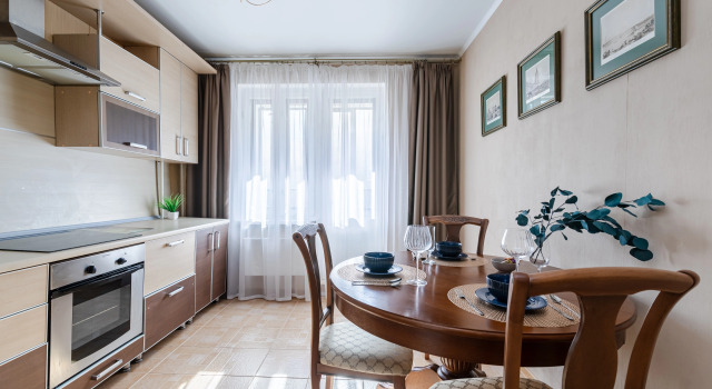 Uyutnaya Kvartira na Volochaevskoy Flat, Prenota Appartamento Hotel a Tatarstan con parcheggio, Parcheggio