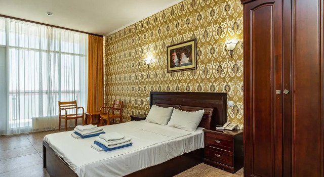 Habitación doble Estándar con balcón Christie Hotel