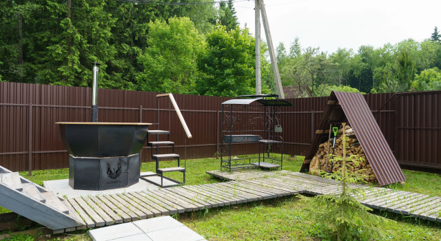 Uyutny A-Freym Private house, Book Feriehus Sommerhuse i Leninsky District, Hytte