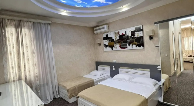 Четырёхместные апартаменты с 2 комнатами с балконом Hotel Agava