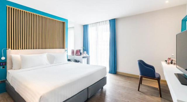 Номер Deluxe с балконом и с видом на бассейн Отель Citrus Grande Hotel Pattaya By Compass Hospitality