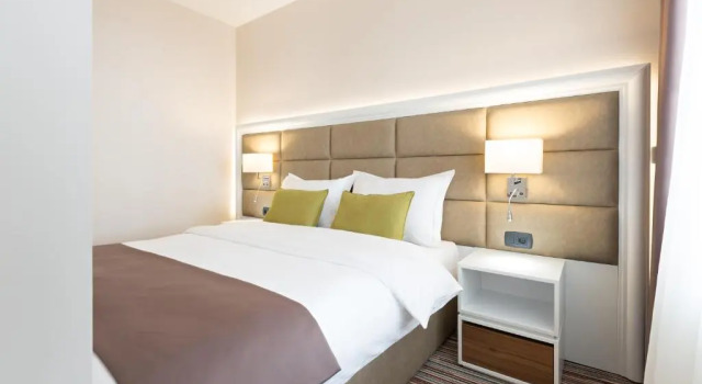 Апартаменты с балконом Hotel TESLA - Smart Stay Garni