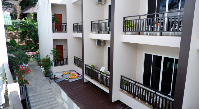 Отель Kata Beachwalk