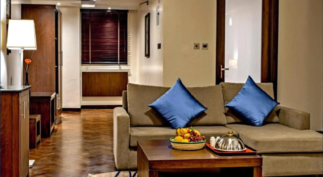 Двухместный люкс Executive с балконом и с видом на город Magna Hotel and Suites