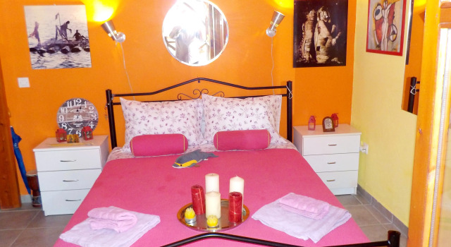 At Portes - Chalkidiki Family Guest House, Book Guesthouse Nea Moudania 