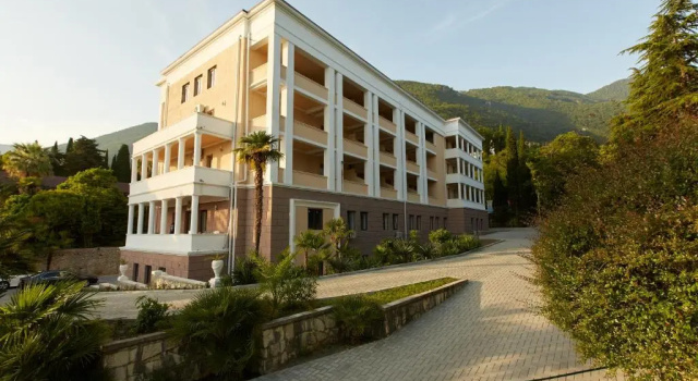 Old Gagra Hotel