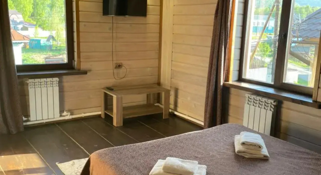 Четырёхместный номер Comfort с балконом База отдыха Усадьба Лаура