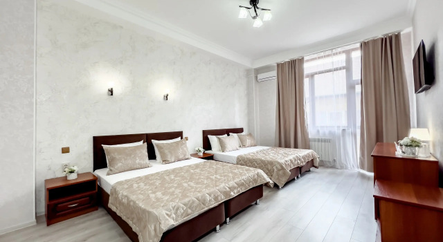 Номер Семейный с балконом Отель Greek House