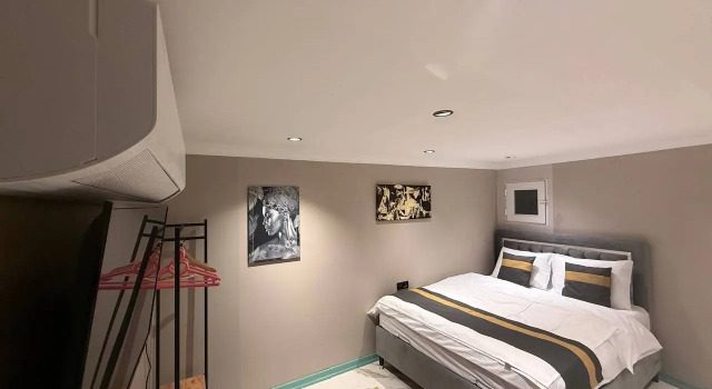 Апартаменты Cozy duplex with a private terrace near the metro