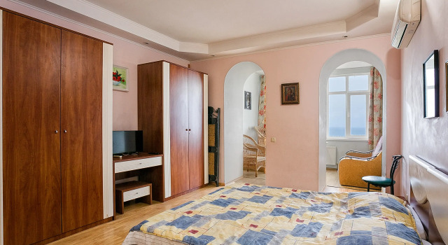 V Chastnom Dome S Vidom Na More I Khram Flat, Rezervovat Apartmán Jalta 