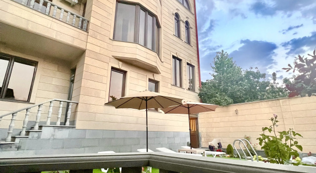 Отель Golden Resort