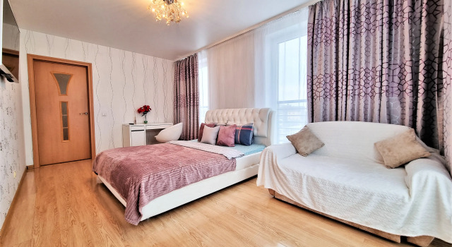 V ZHK Novin 1-room triple  Apartments, Prenota Appartamento Hotel a Tyumen Region con parcheggio, Parcheggio