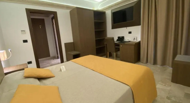 Double Junior Suite with balcony BHB Hotel