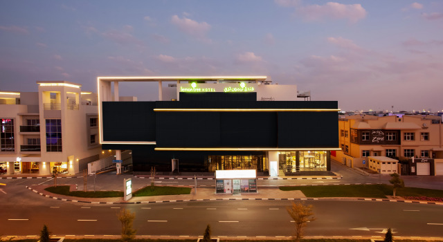 Отель Lemon Tree Hotel Jumeirah Dubai
