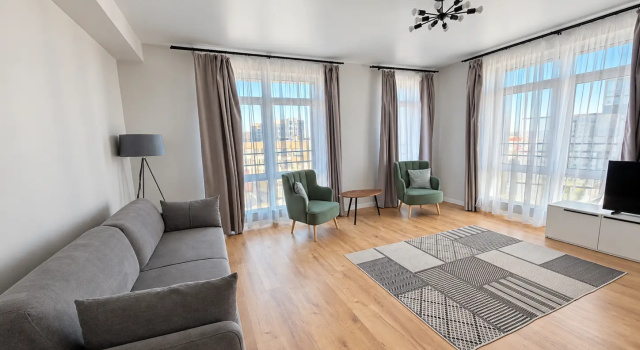 2-kh Komnatnye, Slavyanskiy 6/2 Apartments, Đặt Căn hộ Khách sạn ở Ural có chỗ đỗ xe, Bãi đậu xe