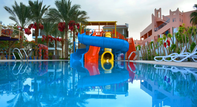 MinaMark Beach Resort, Boek Resort Hotels in Hurghada met zwembad, in de buurt van Star Fish Restaurant, Zwembad