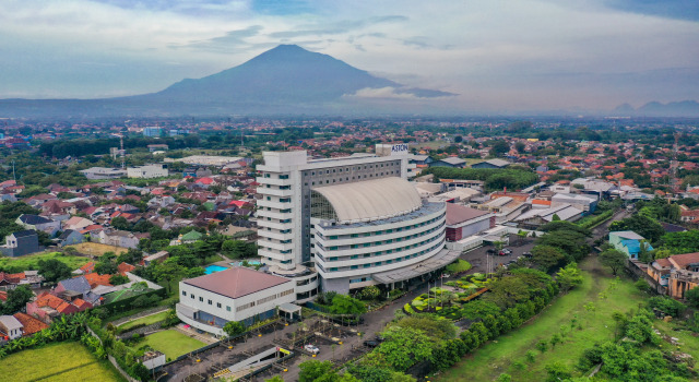 Отель Aston Cirebon Hotel & Convention Center