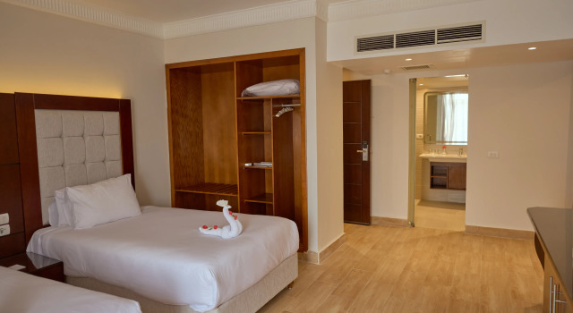 Полулюкс Diamond Beach By Pearl Resort