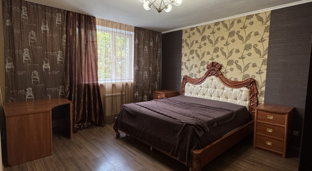 S Basseynom V Tsentre Goroda Private House, Prenota Casa vacanze Hotel a Samara con piscina, Piscina