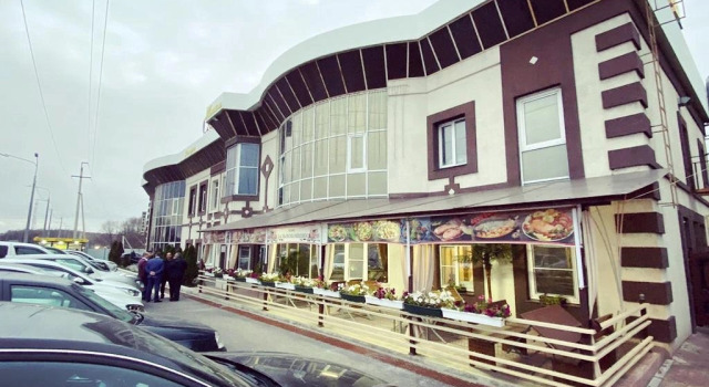 Mini-Otel Restoran Sochi, Prenota Affittacamere Hotel a Central Russia con parcheggio, Parcheggio