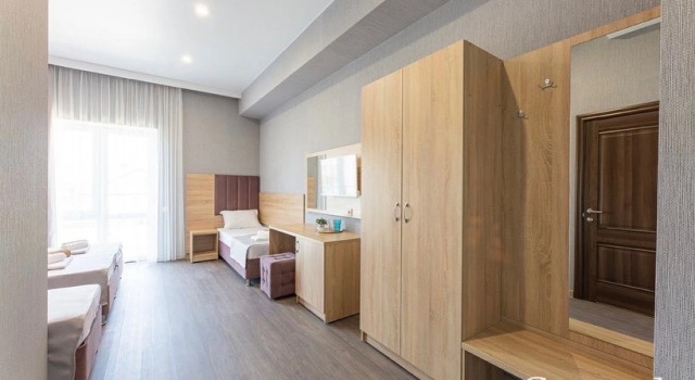 Четырёхместный номер Deluxe с балконом Отель Granada