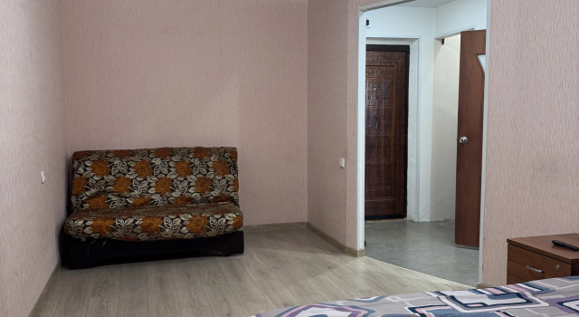 Uyutnaya na Sutyrina Flat, Prenota Appartamento Kirov Kirov Region