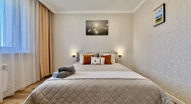 2-Kom Smolina 67/2-180 Ulan-Ude Tsentr Kakdoma Flat, Prenota Appartamento Hotel a Buryatia con parcheggio, Parcheggio