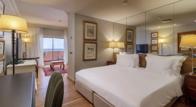 Полулюкс с балконом и с видом на океан Royal Savoy - Ocean Resort - Savoy Signature