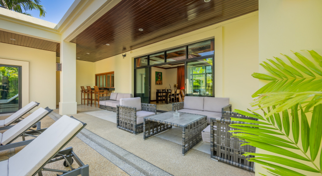 Вилла Traditional Thai 2BR in Baan Bua Estate