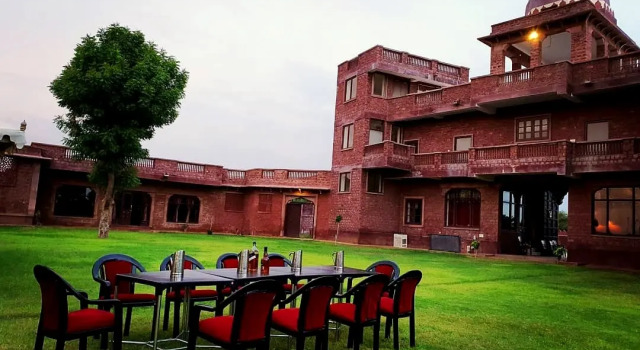 Отель Indroka Fort A Heritage Hotel&Resort, Забронировать Курортный отель Отели штата Раджастхана с завтраком, Завтраки