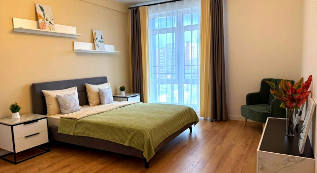 Sovremennaya 3komn v Mkrn Slavyanskiy 6/2 Flat, Đặt Căn hộ Khách sạn ở Ural có chỗ đỗ xe, Bãi đậu xe