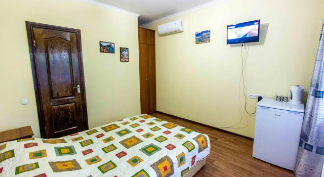 Guest House Prokhlada, Κράτηση Πανσιόν Ξενοδοχεία σε Sudak Region με χώρο στάθμευσης, Στάθμευση