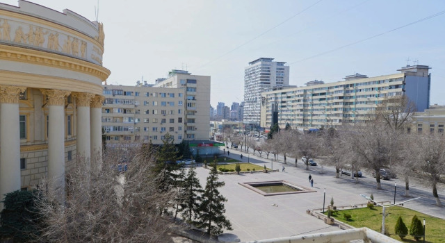 Двухместная студия с балконом и с красивым видом из окна Квартира в самом центре города