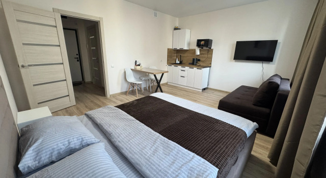 Assorti Stilnaia Studiia Komfort Klassa Flat, Prenota Appartamento Hotel a Tyumen Region con parcheggio, Parcheggio