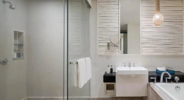 Двухместный номер Deluxe с балконом и с видом на сад Natai Beach Resort