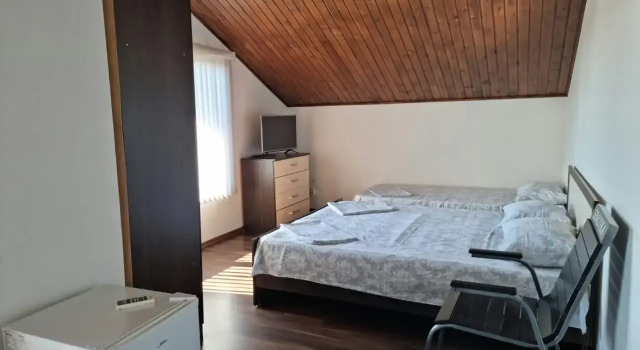 Трёхместный номер Comfort с балконом Гостевой дом Цитрус в Цандрипше с бассейном на территории