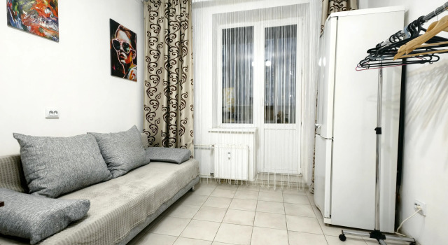Odnushka Neonovaya Disko Flat, Rezervovat Apartmán Hotely v Lyuberetsky District s parkováním, Parkování