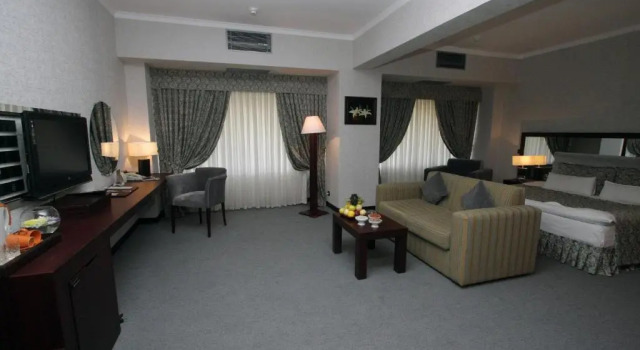 Двухместный номер Deluxe Le Grande Plaza Отель