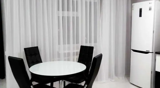 Na Voronkova 21 Flat, Rezervovat Apartmán Hotely v Amurská s parkováním, Parkování
