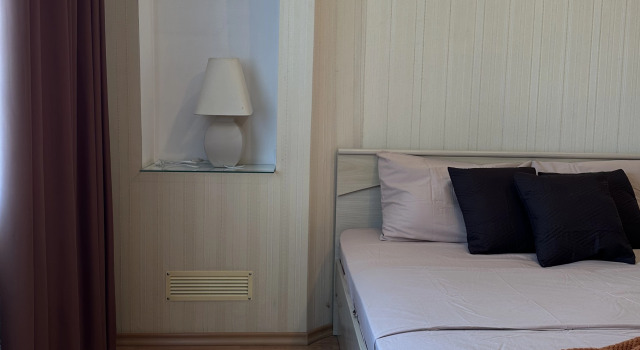 Bolshaya Svetlaya 3-Komnatnaya 100 Kv.m V Tsentre Flat, Buchen Sie Ferienwohnung Kurgan 