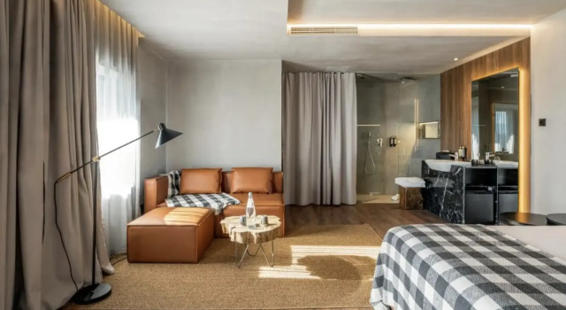 Двухместный люкс с балконом и с видом на горы Отель Puro Dão Hotel & Spa