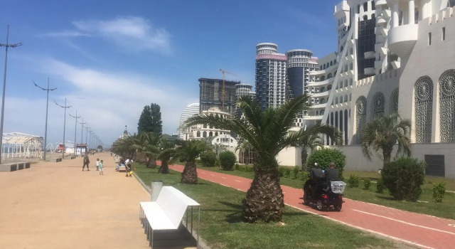 DM Real Palace Apartments, Book Apartment Batumi 
