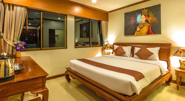 Двухместный номер Superior с красивым видом из окна Отель Azhotel Patong